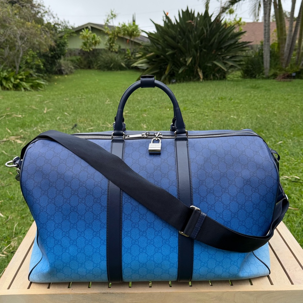 GUCCI Supreme Chroma large duffle bag